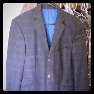 Men’s Blazer worn once.
